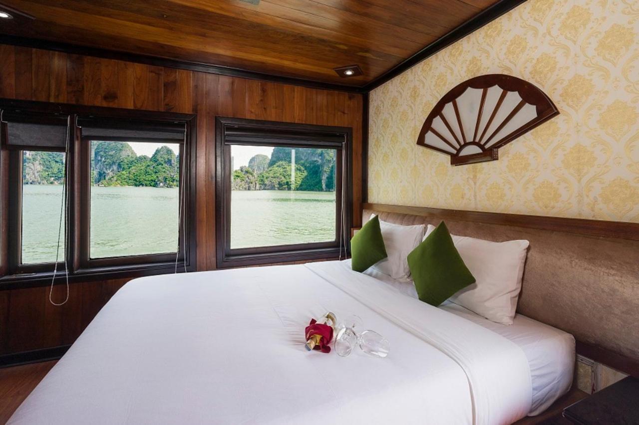 Garden Bay Premium Cruise Hotell Ha Long Exteriör bild